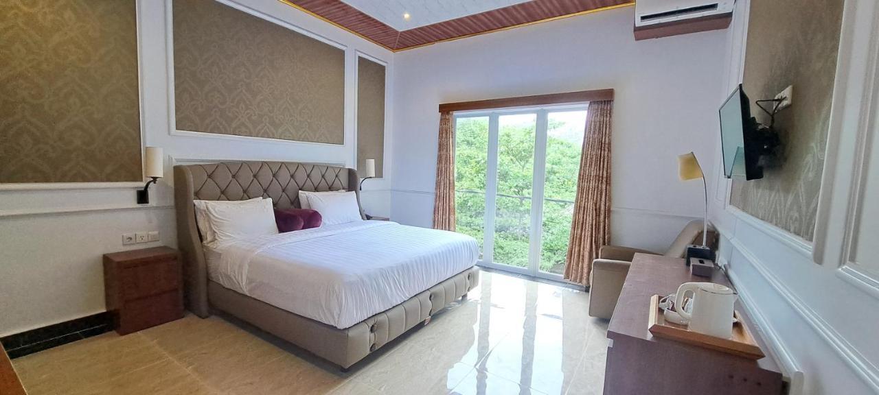 Gili Beachfront Suites 길리트라왕안 외부 사진